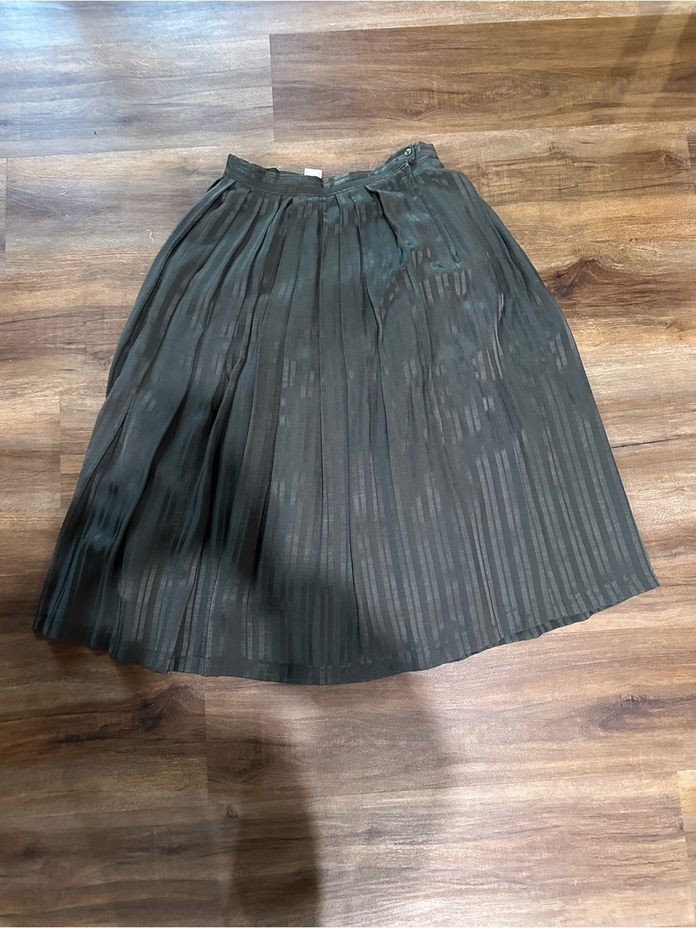 Vintage Pleated Olive Green Midi Skirt
